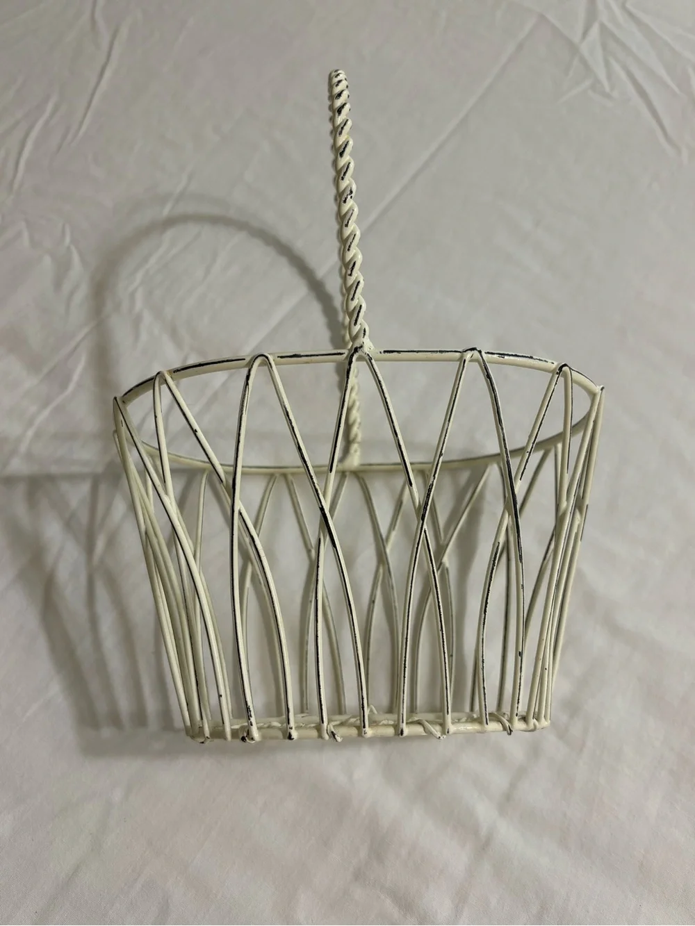 White Wire Decorative Basket with Handle - Home Accents